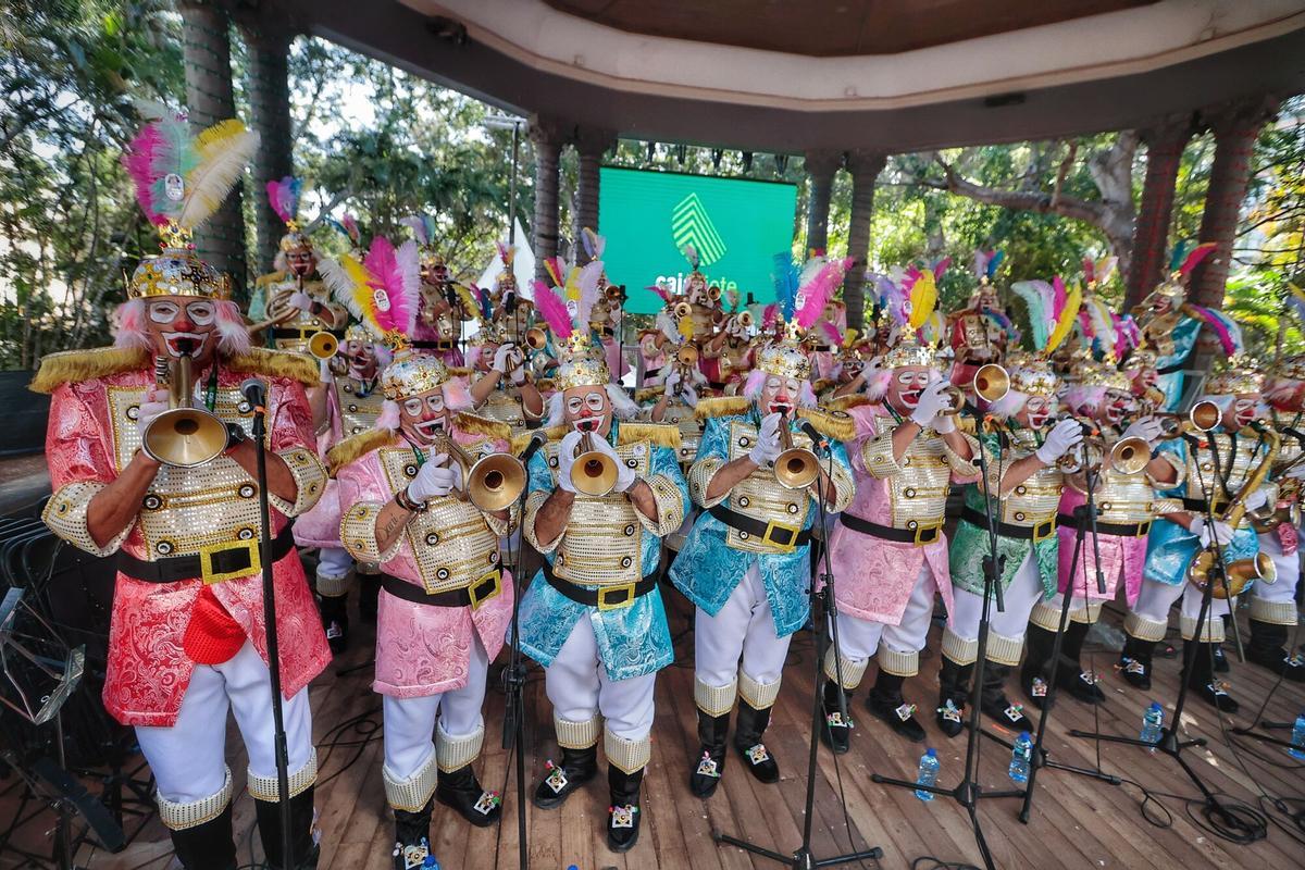 Carnaval de día. Los Fregolinos y Ni fú Ni fa