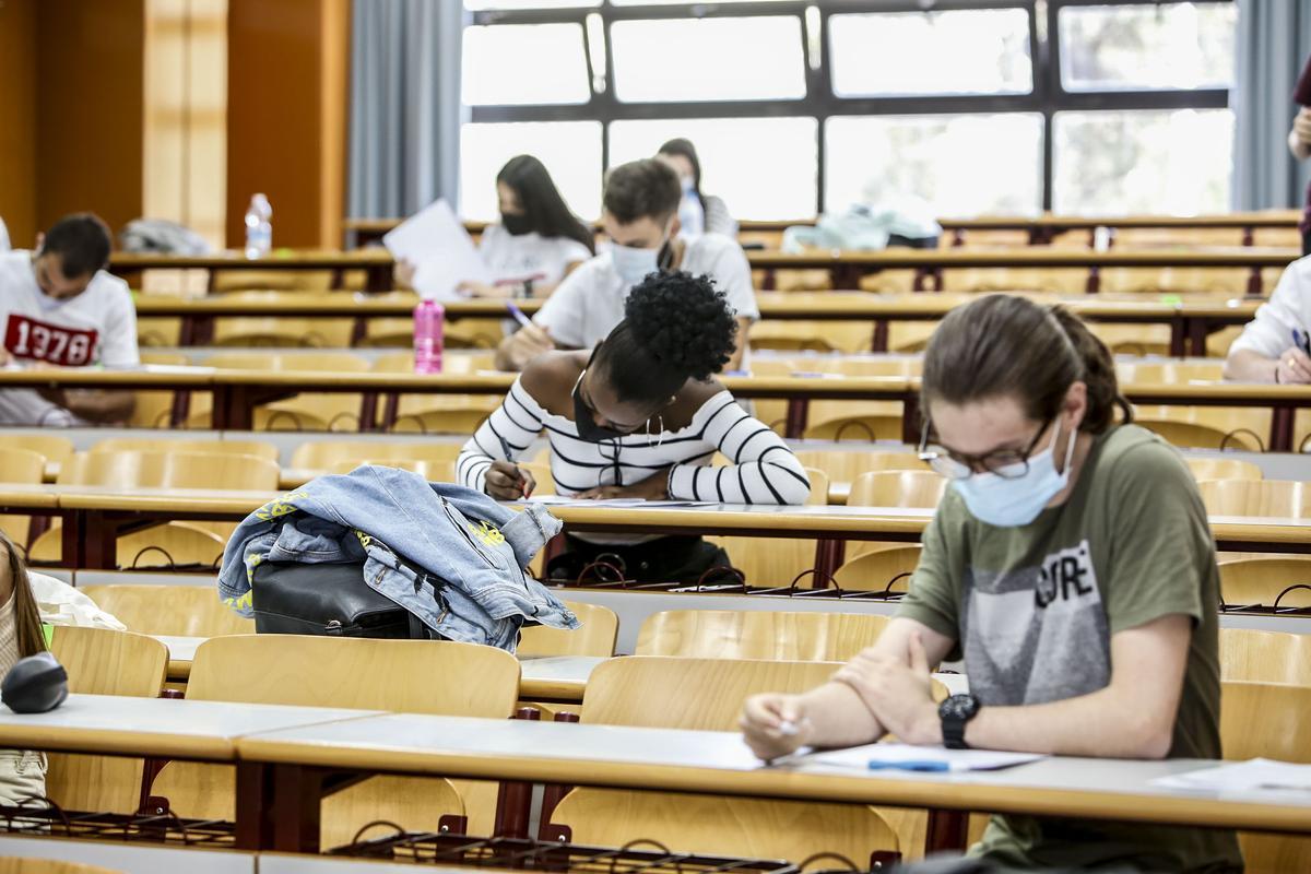 La Universidad de Alicante recibirá a los alumnos los días 8, 9 y 10 de junio para realizar la PAU