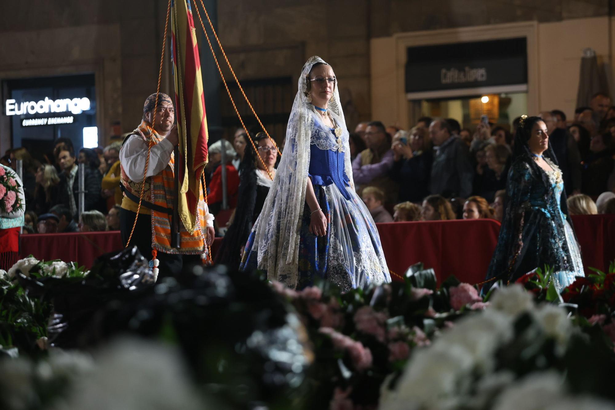 Búscate en el primer día de la Ofrenda en la calle San Vicente entre las 21 y las 22 horas