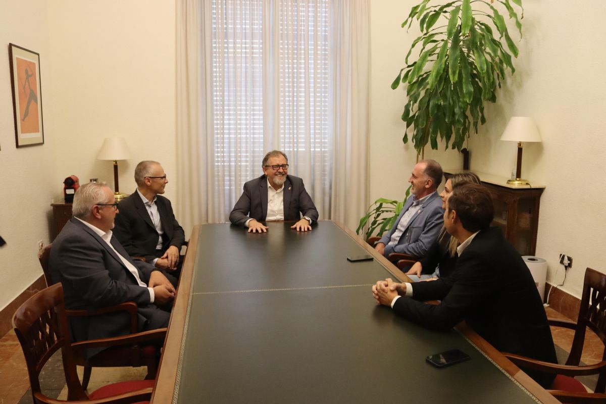 Reunión de la Diputación con el CD Castellón.