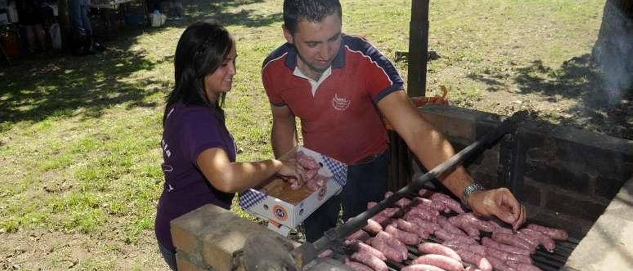 Parrillada en la carballeira. // Noé Parga