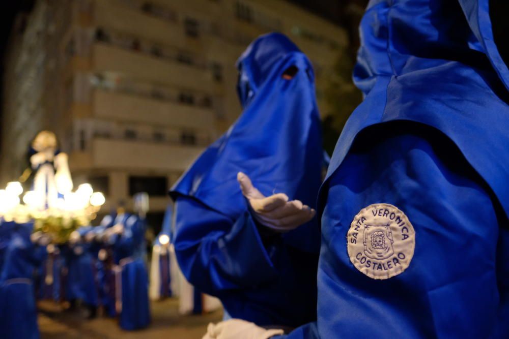 La plaza Castelar volvió a acoger el emotivo Encuentro de la Santa Mujer Verónica y Nuestro Padre Jesús Nazareno