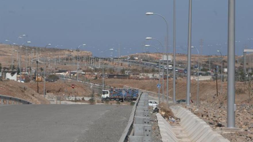 Vista de los accesos de la GC-1 al polígono de Arinaga. i JUAN CARLOS CASTRO