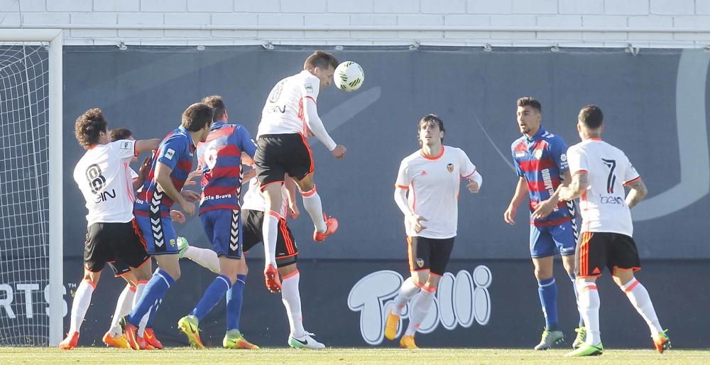 Valencia Mestalla - Llagostera, en imágenes