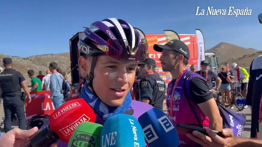 VÍDEO: Almeida reina en el Angliru en otra etapa de la Vuelta Ciclista a España marcada por las protestas
