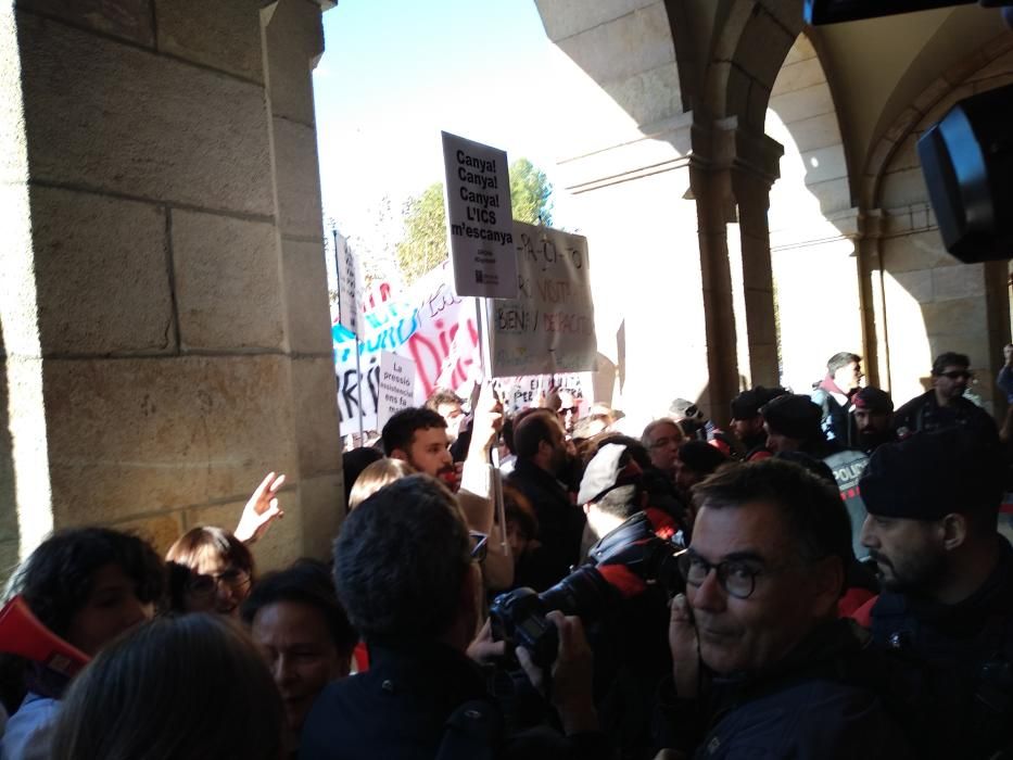 Protesta frente al Parlament