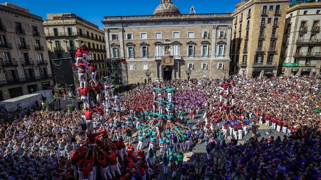 A PIE DE CALLE Diada castellera en la plaça de Sant Jaume