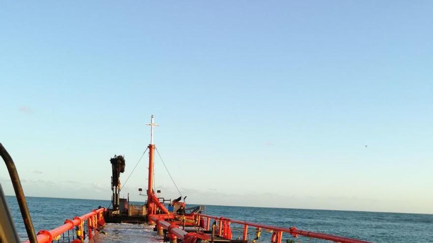 Licitan por 700.000 euros el dragado del puerto marbellí de La Bajadilla