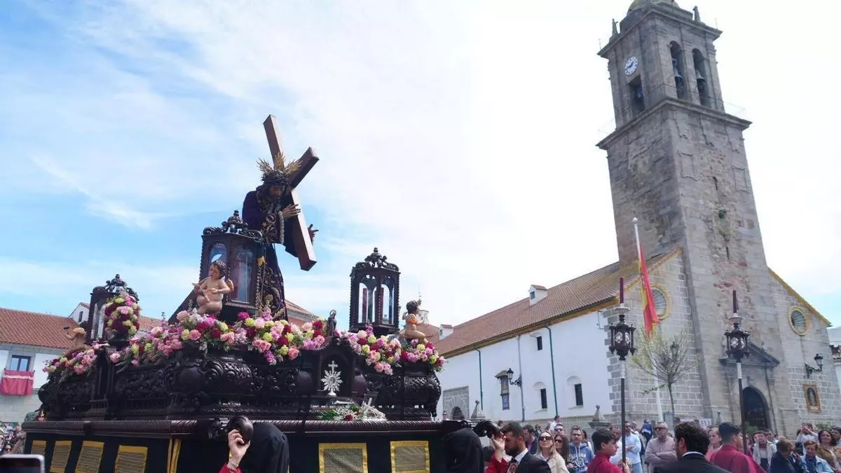 Los pueblos de Córdoba entran en los días grandes con una jornada de Jueves Santo luminosa y plena