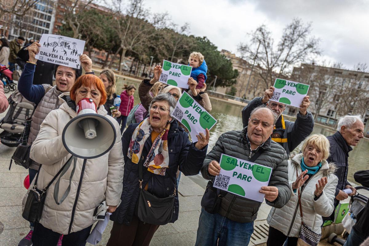 "Els afectats pel trasllat del mercat de l'Estrella presentarem tanta batalla com calgui"