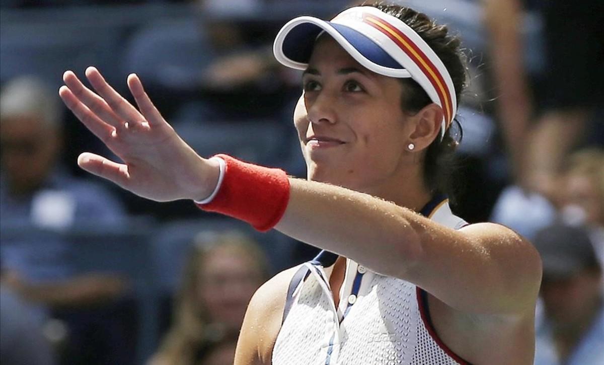 zentauroepp39844274 garbine muguruza of spain waves to spectators after defeat170906185716 zentauroepp39844274 garbine muguruza of spain waves to spectators after defeat170906185716