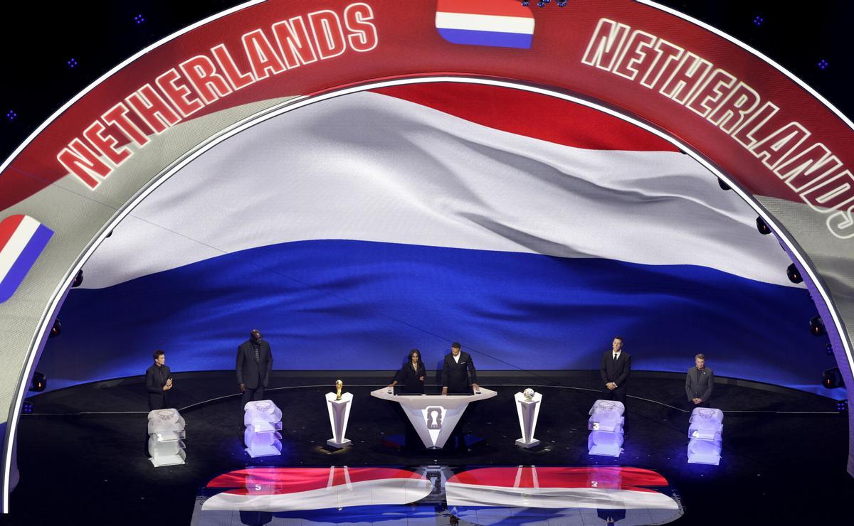 Los colores de Países Bajos en el momento de aparecer su bola.