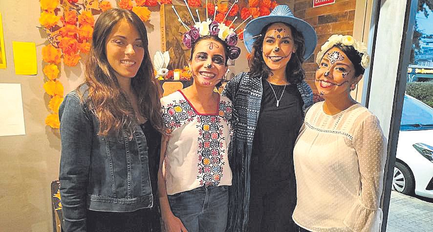 Allie Macciomei, Cecilia Velázquez, Ana Trujillo y Zuzet González.