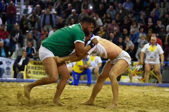 DEPORTES. VECINDARIO.SANTA LUCIA.   Luchada. Final de la Copa Cabildo Insular entre los equipos del Estrella CL y el CL Agüimes.  | 30/03/2019 | Fotógrafo: Juan Carlos Castro