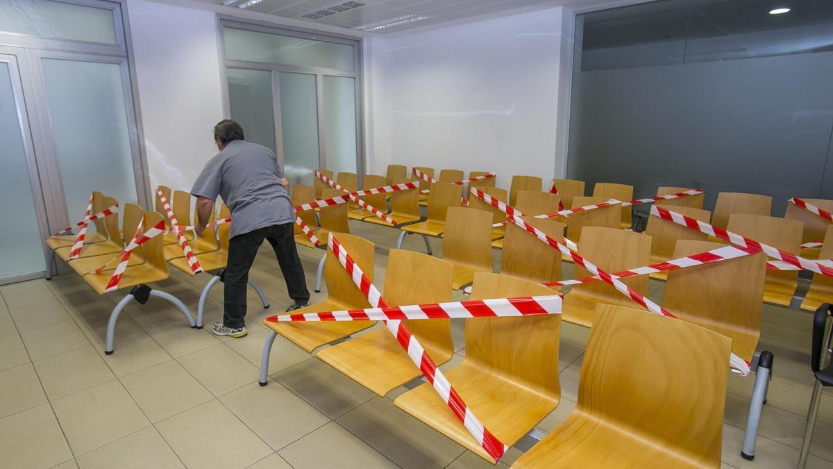 Una sala de la Audiencia Provincial de Alicante, con aforo limitado.