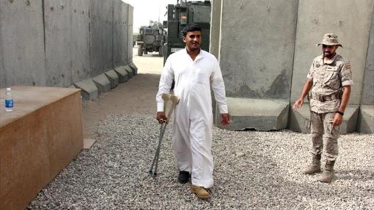 Esperanza 8 El iraquí Adnan Hatem Muzel con su nueva pierna.