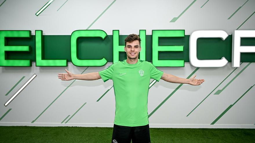 Oficial: Aleix Febas es el primer fichaje del Elche