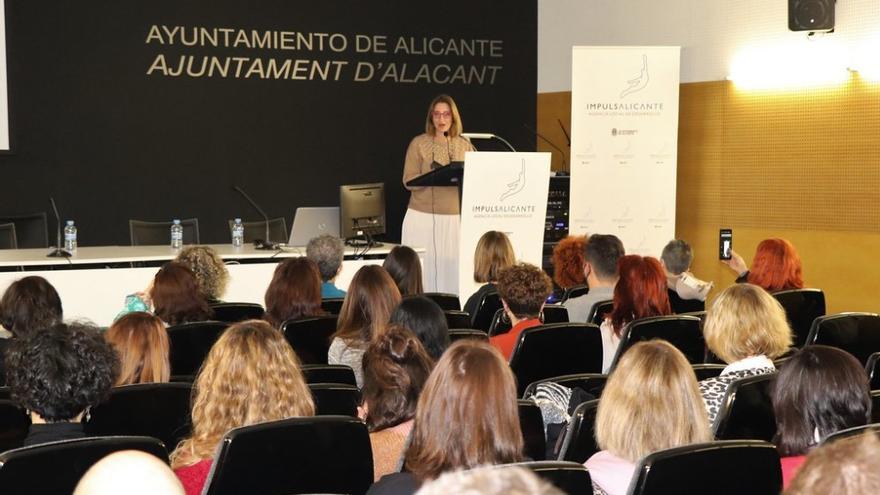 Alicante impulsa el talento femenino