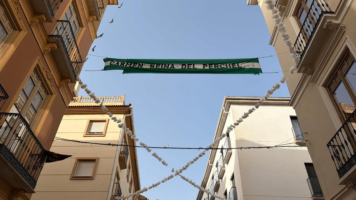 Bandera dispuesta en Calle Ancha para la procesión triunfal del 18 de julio