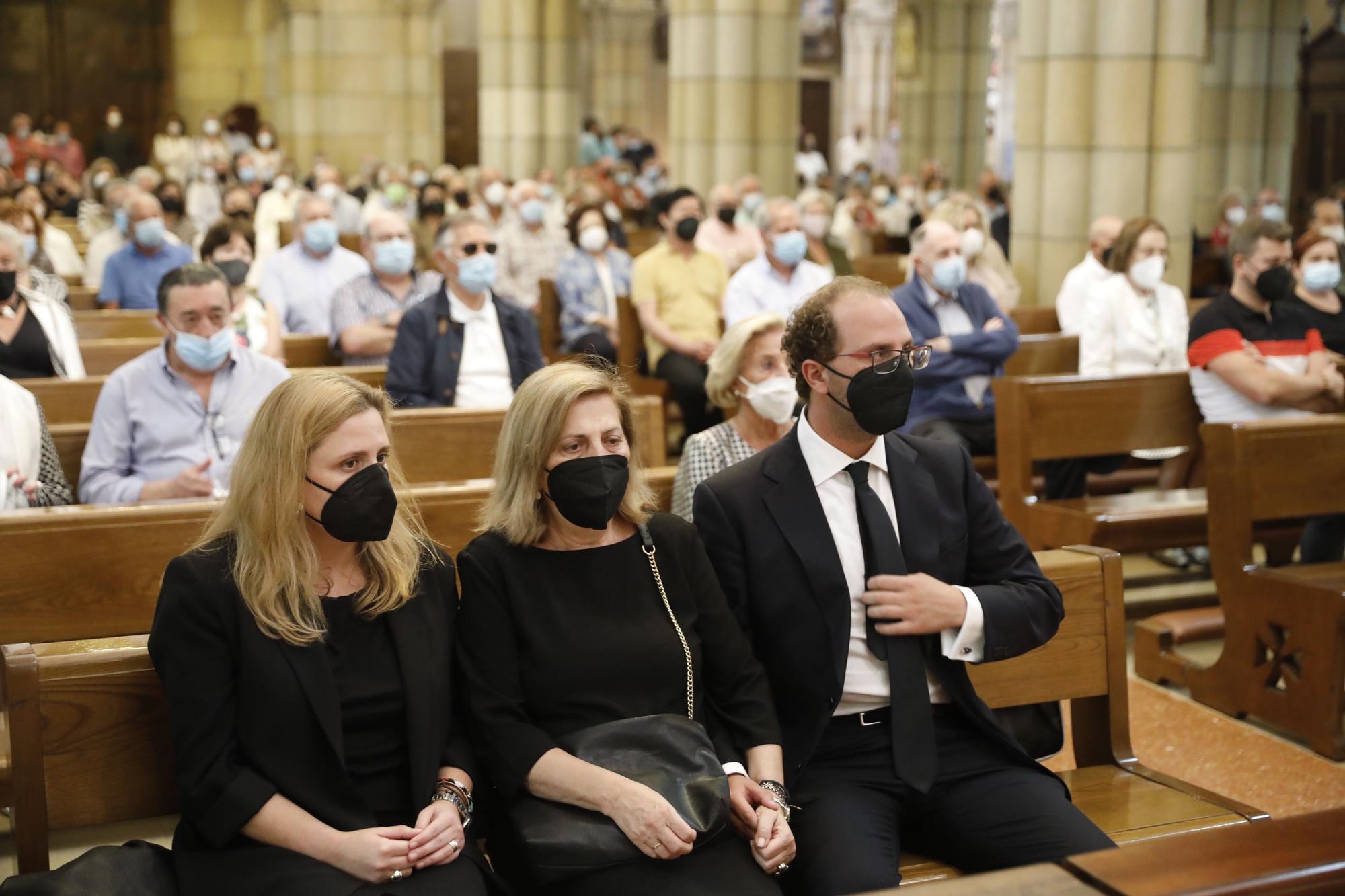 Emocionante despedida a Alfonso Peláez, gijonés “que vivió e hizo vivir la ciudad”