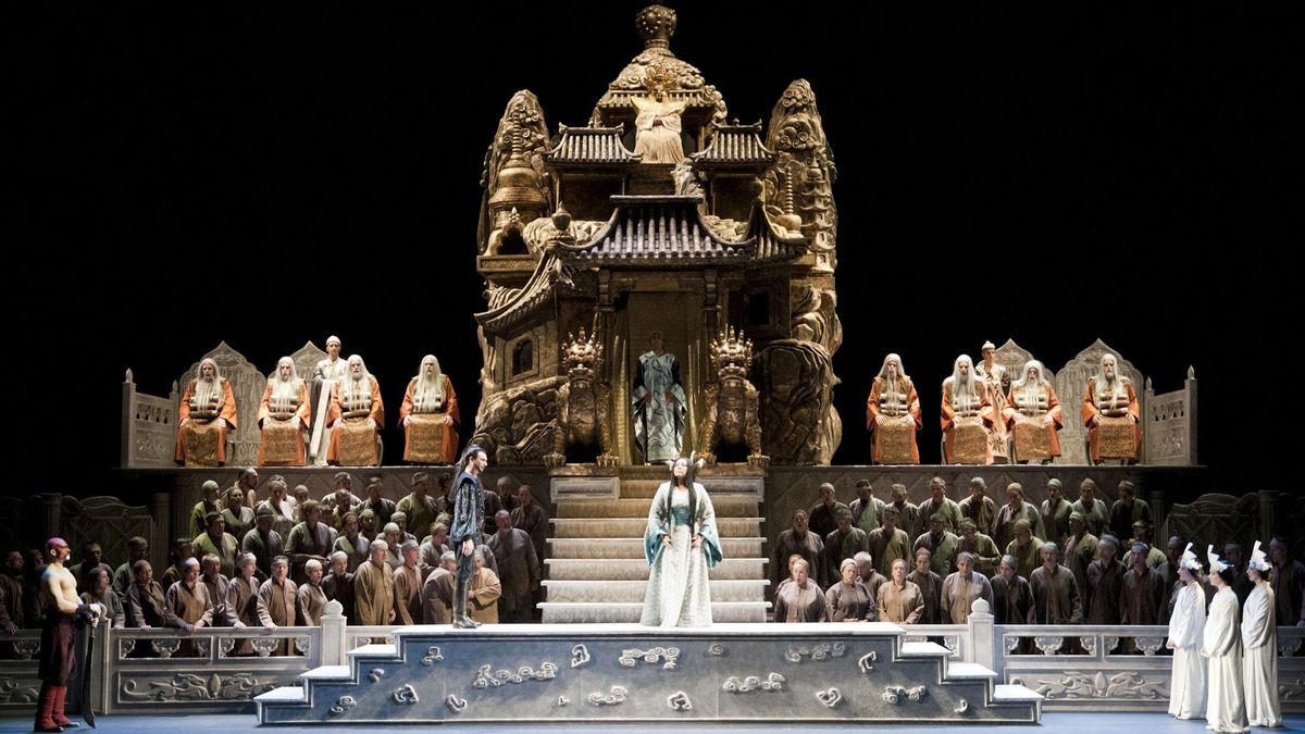 Ópera de Turandot en el Teatro de la Maestranza.