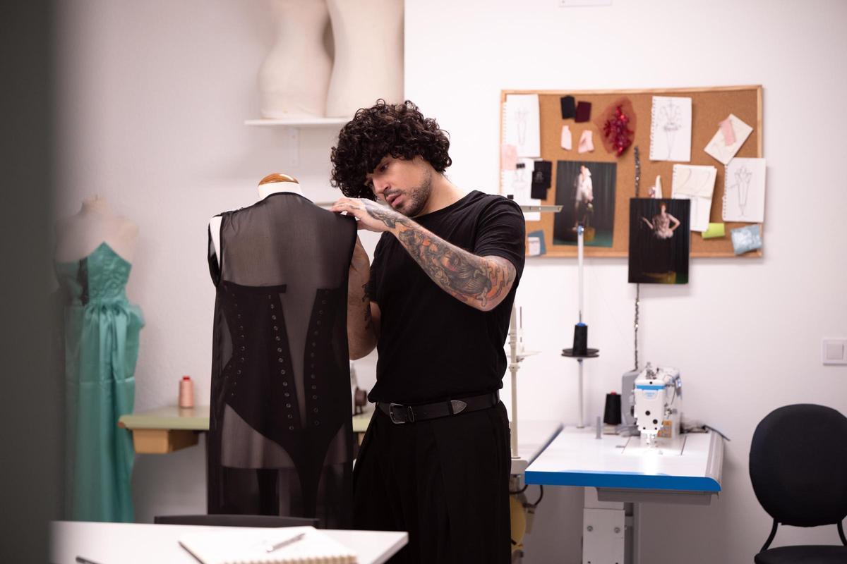 Roberto Montes, entre los diseñadores emergentes en Valencia