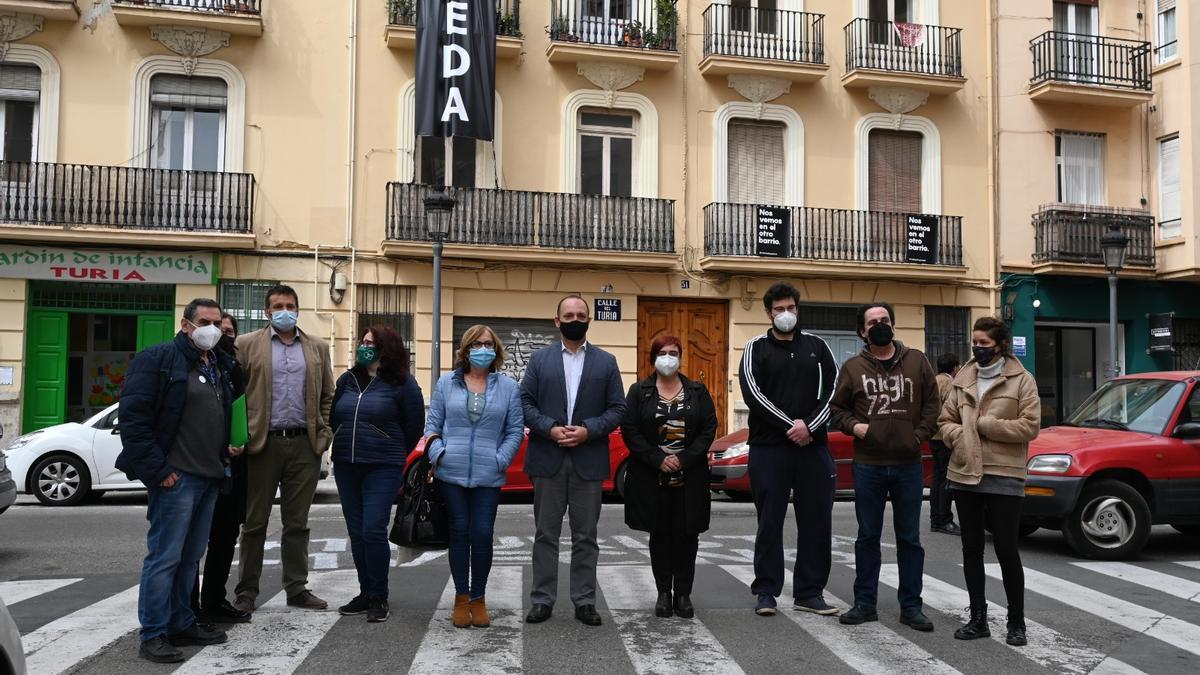 La Generalitat estudia la compra de viviendas en la calle Turia de València por ensayo y error
