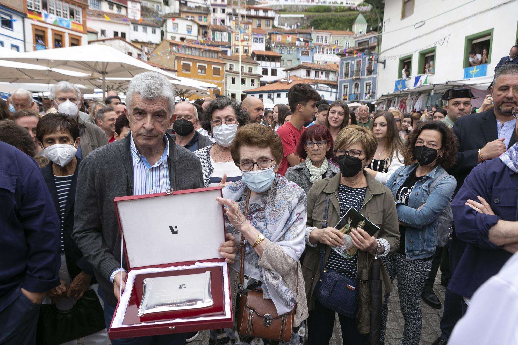 Cudillero se llena por el pregón de l'Amuravela, que invitó a "cantar ya bellar hasta quedanus sin fualgu"