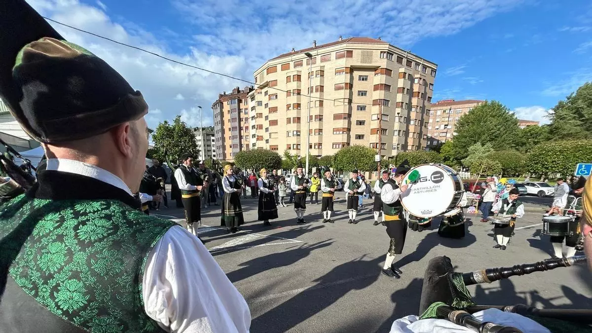 Artesanía, música y animales: Castrillón se viene arriba por San Isidro