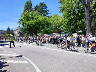 El paso de la Vuelta Ciclista a Asturias por Grado