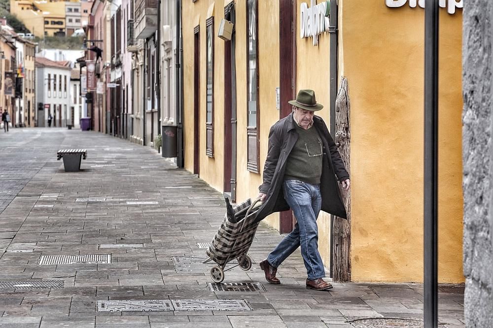 De paseo por La Laguna-Coronavirus 21/03/20  | 21/03/2020 | Fotógrafo: María Pisaca Gámez