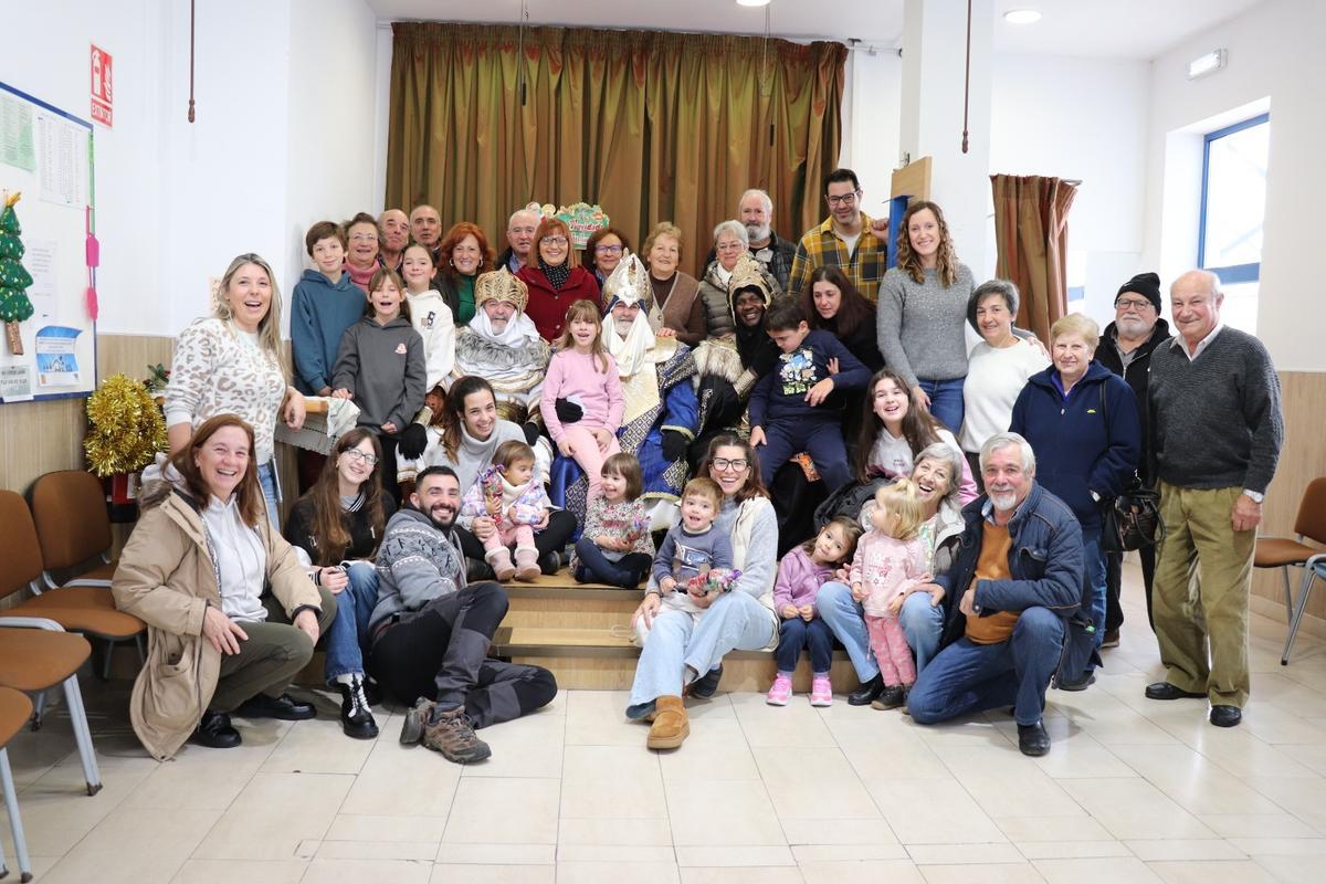 EN IMÁGENES: APOTEOSIS DE LOS MAGOS EN VILLAVICIOSA EN IMÁGENES: APOTEOSIS DE LOS MAGOS EN VILLAVICIOSA