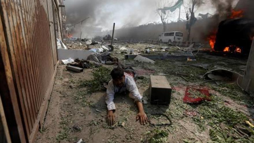 Massacre amb almenys 90 morts a Kabul