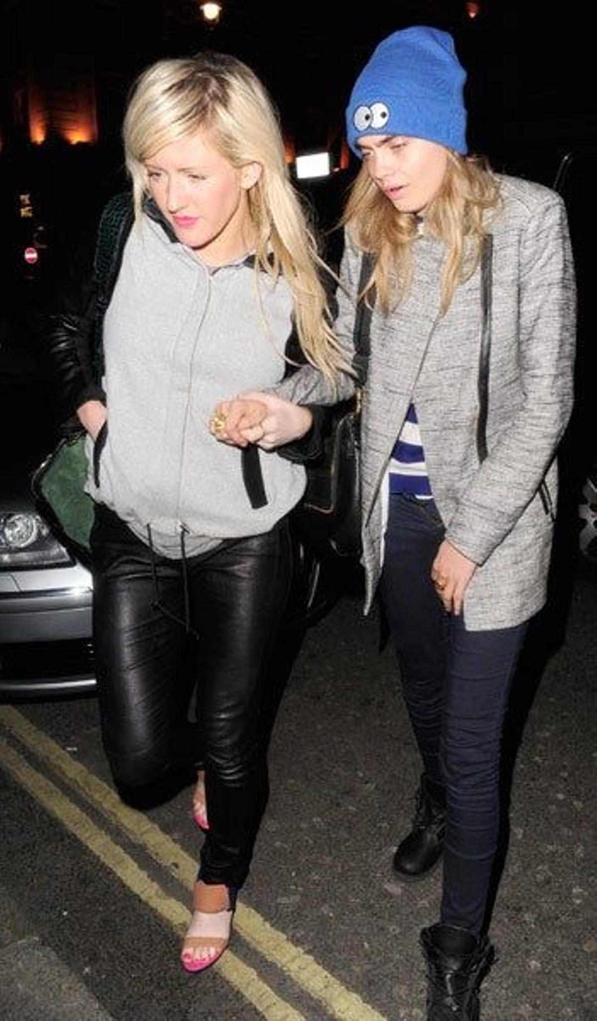 Ellie Goulding y Cara Delevingne