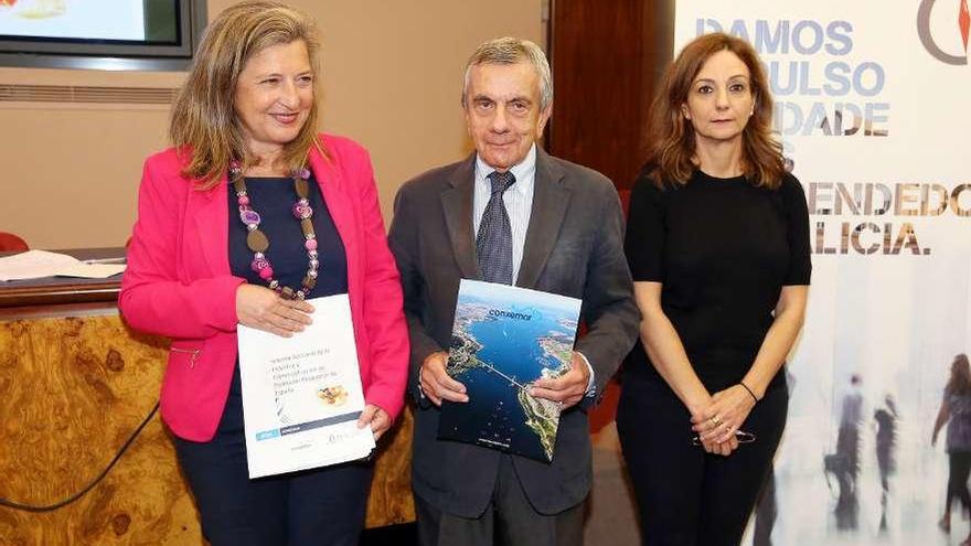 Teresa Pedrosa, José Luis Freire y Susana Lama. // Marta G. Brea