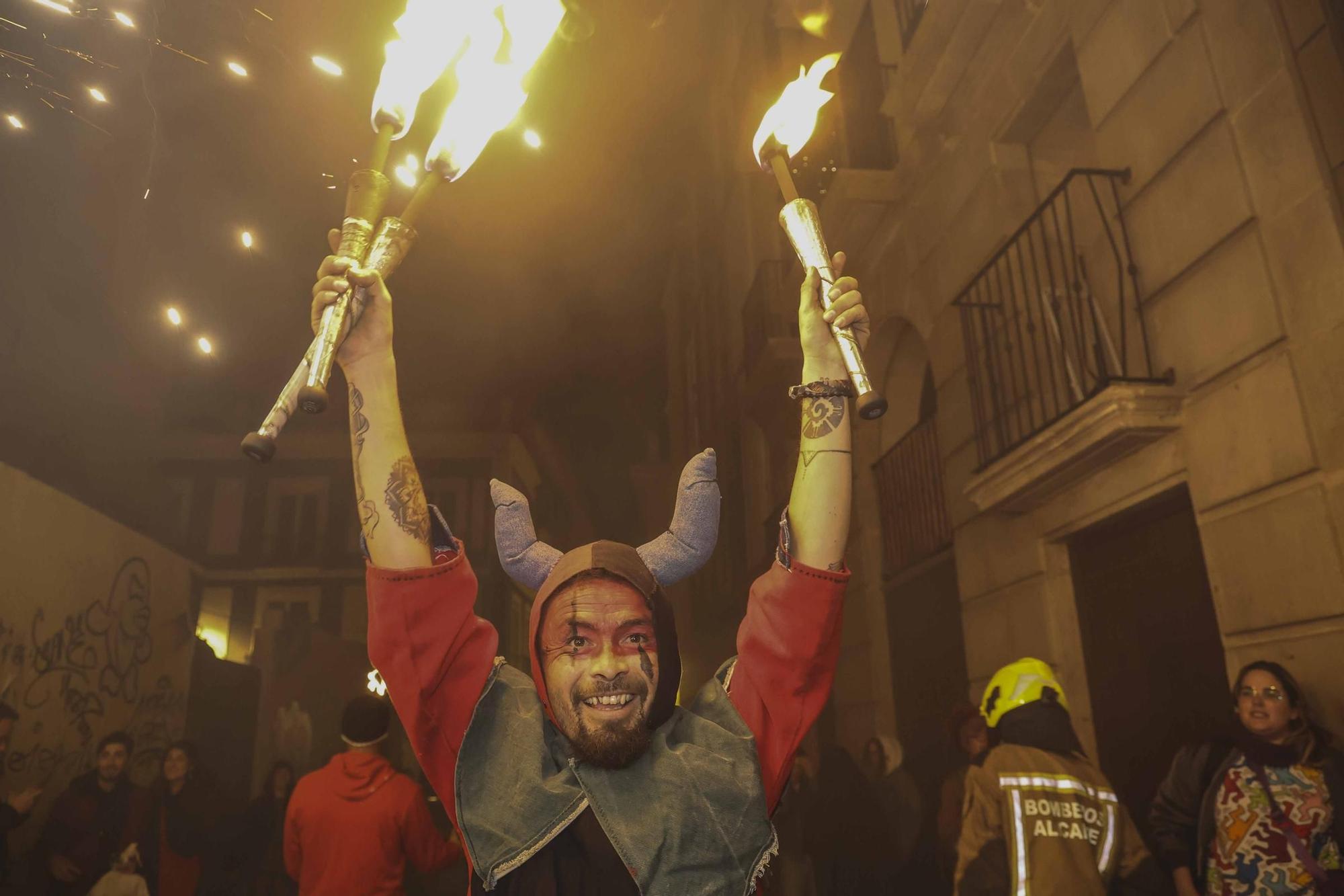 Así han sido los Correfocs del Carnaval en Alicante