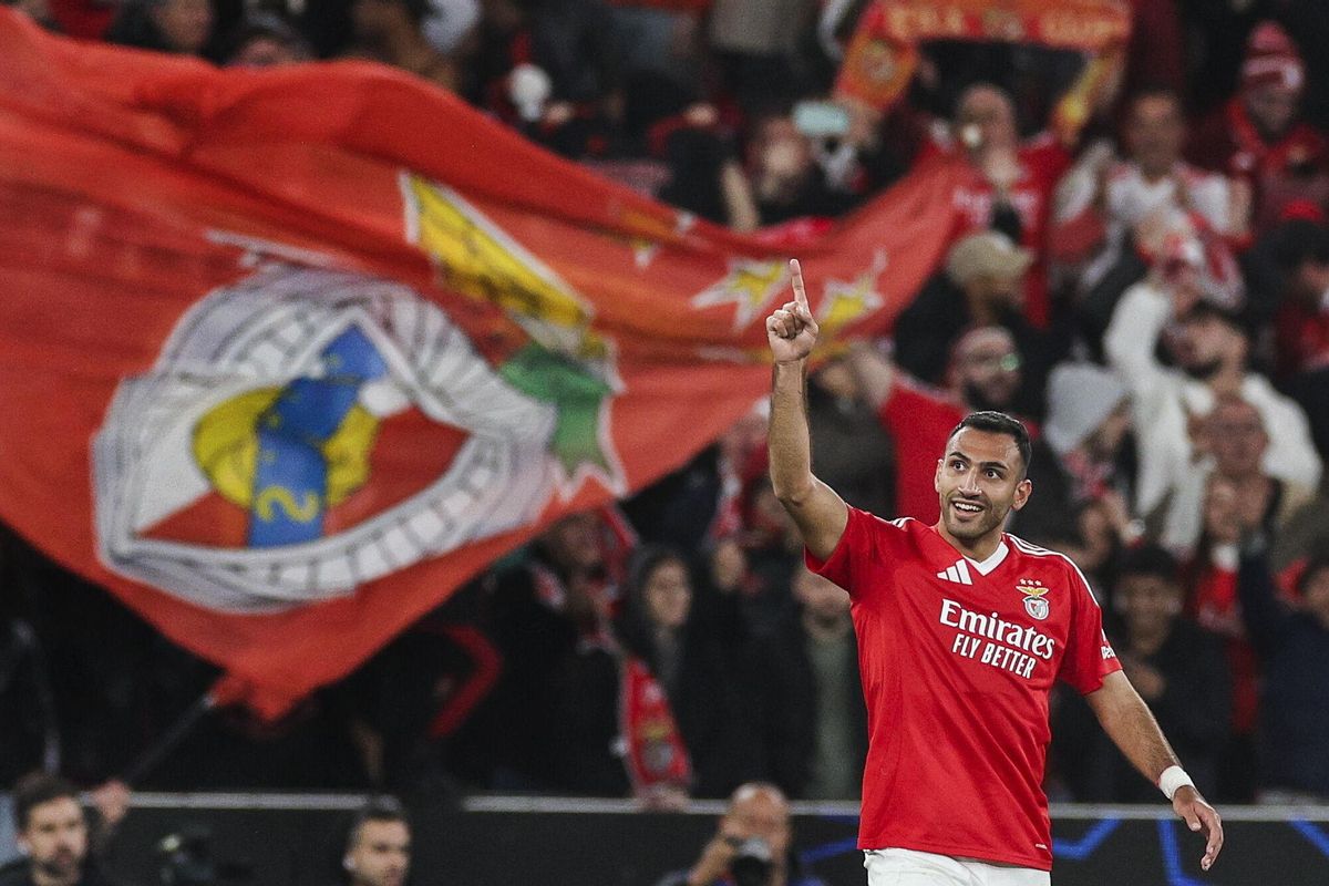 Lisbon (Portugal), 21/01/2025.- Benfica`s Pavlidis celebrates a goal against Barcelona during their UEFA Champions League soccer match held at Luz Stadium in Lisbon, Portugal, 21 January 2025. (Liga de Campeones, Lisboa) EFE/EPA/MIGUEL A. LOPES