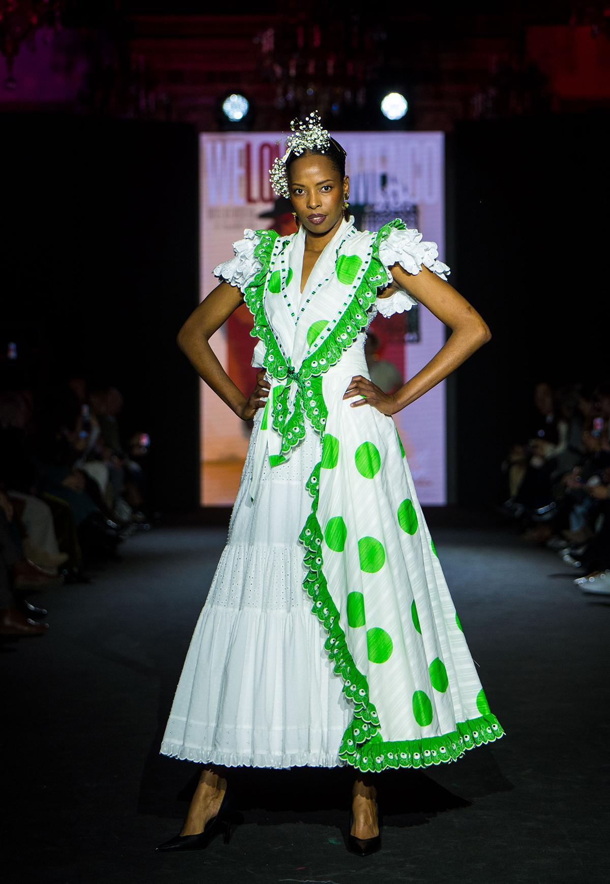 Desfile de Prodetur, la agencia de turismo de la Diputación de Sevilla, en We Love Flamenco.