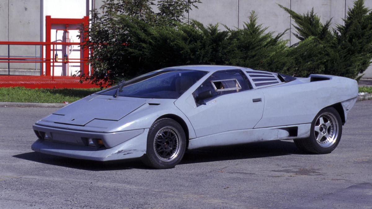 Lamborghini Diablo, arabanın yaşayan bir efsanesi olarak 35'e dönüyor