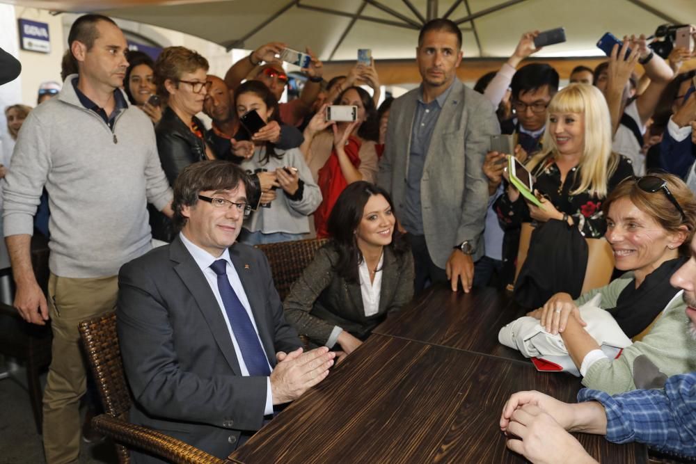 Bany de masses de Puigdemont a Girona