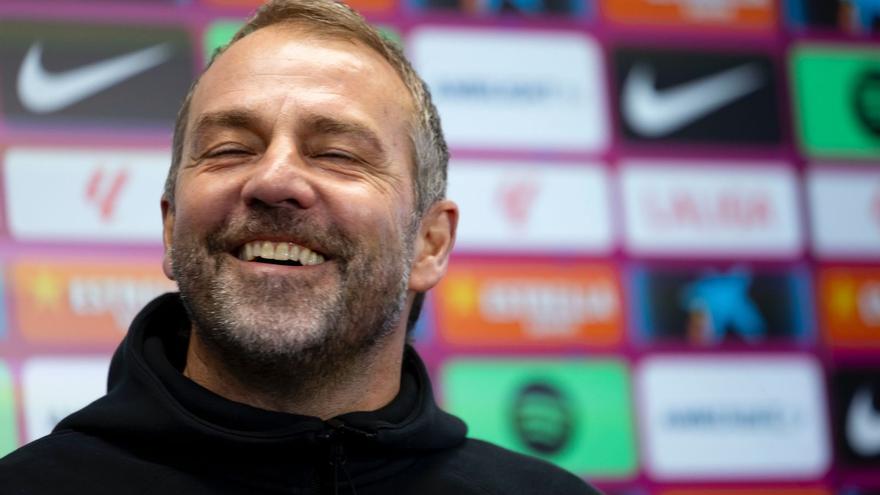 Flick sobre Pedri: "¿Le dirás tú que descanse? Porque yo no"