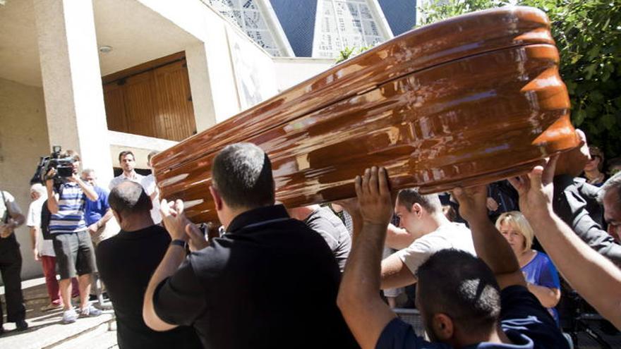 Funeral por las jóvenes asesinadas en Cuenca