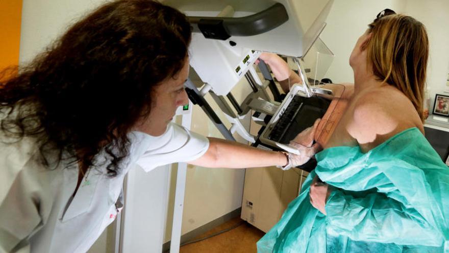 30% of women ignore the summons for mammograms against cancer