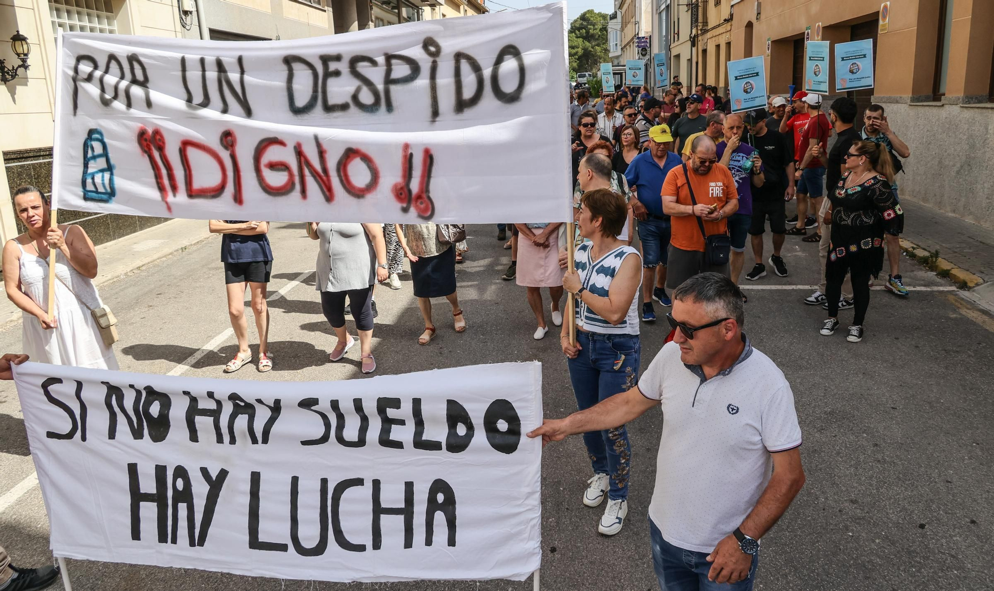 Manifestación de los trabajadores de Belda Llorens en Banyeres