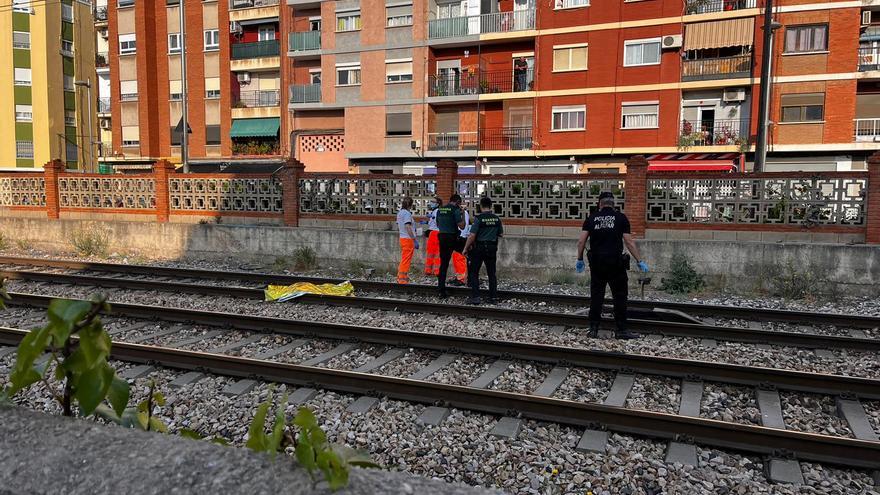 Una joven muere arrollada por el tren en el paso a nivel de Alfafar
