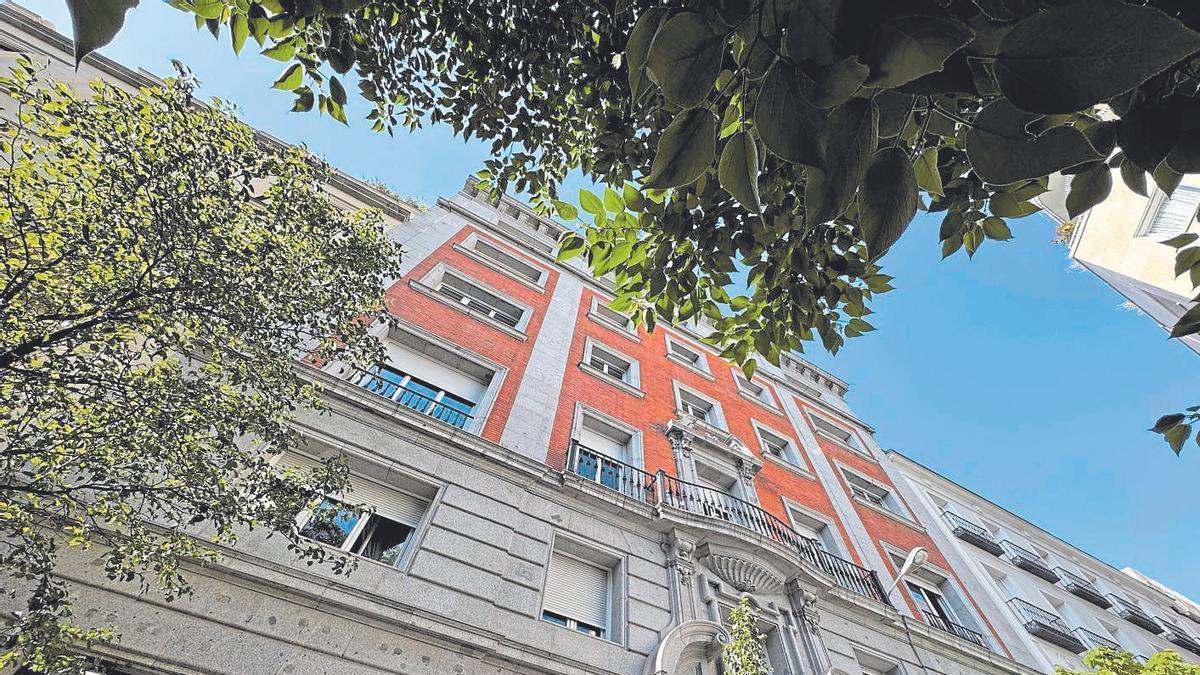Edifici del carrer Madrazo de Madrid, on hi ha registrada una vivenda de l’estat.