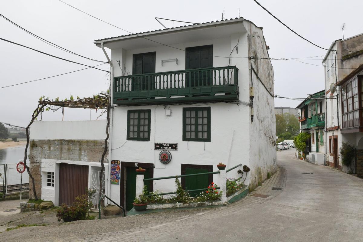 Casas marineras de As Xuvias de Abaixo.