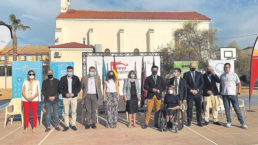 El CEIP Nuestra Señora Virgen de Loreto de San Javier acogió el inicio del proyecto ‘Relevo Paralímpico’.