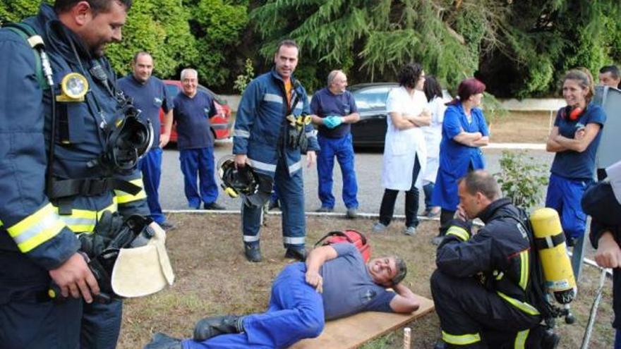 Evacuado un herido en un simulacro en Alvedro