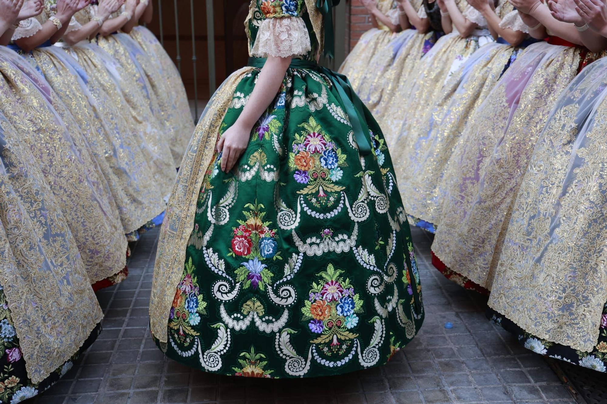 Espolín de la Fallera Mayor de València: Carmen Martín escoge el color ...